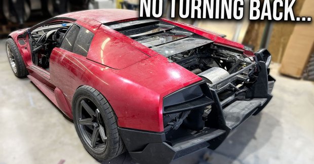 YouTuber Scores a Crashed Lamborghini Murciélago for a Steal, Aims to Transform it for SEMA
