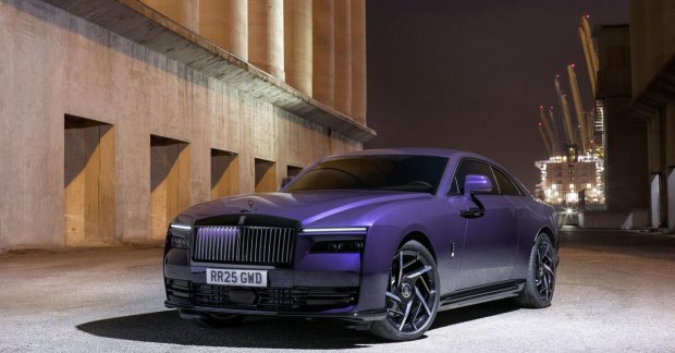 Dark, Powerful, and Electric: Meet the Rolls-Royce Black Badge Spectre