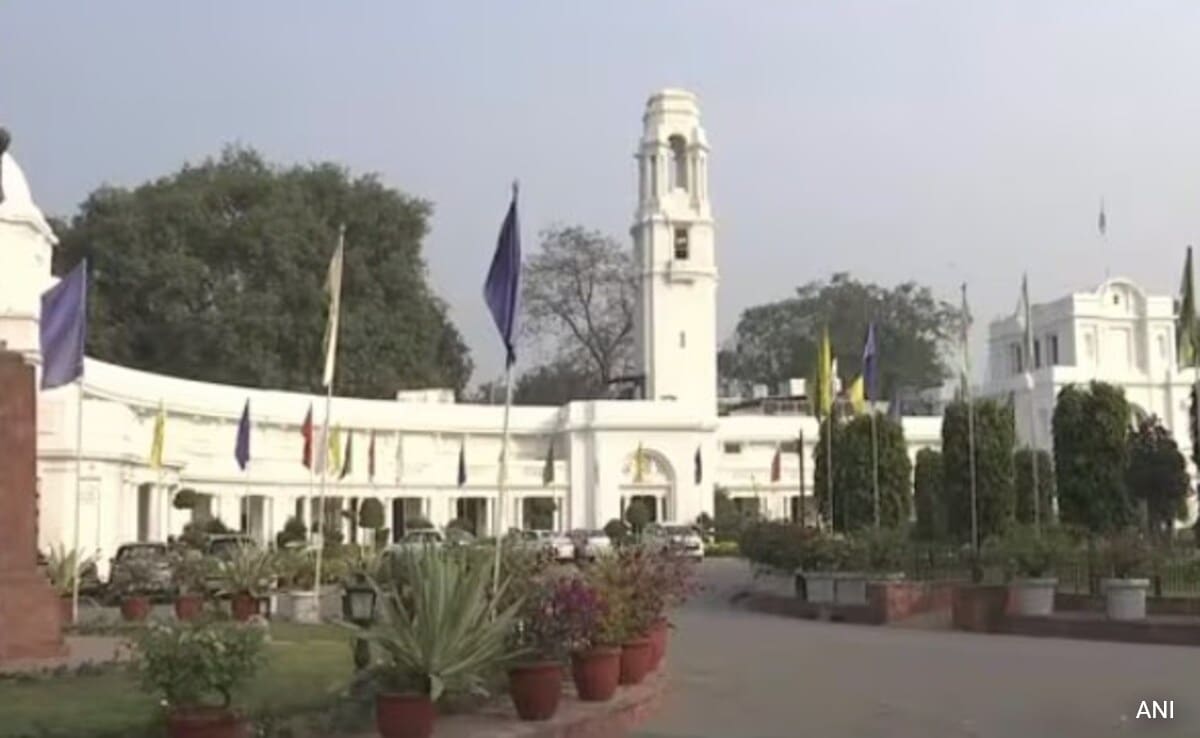 In Major Bureaucratic Reshuffle, 42 Delhi Government Officers Transferred