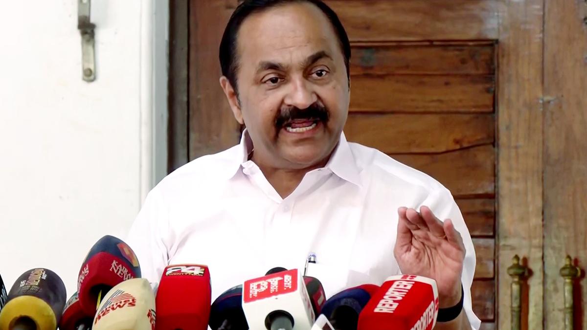 Satheesan writes to Kerala CM, seeks solution to crisis in higher education sector