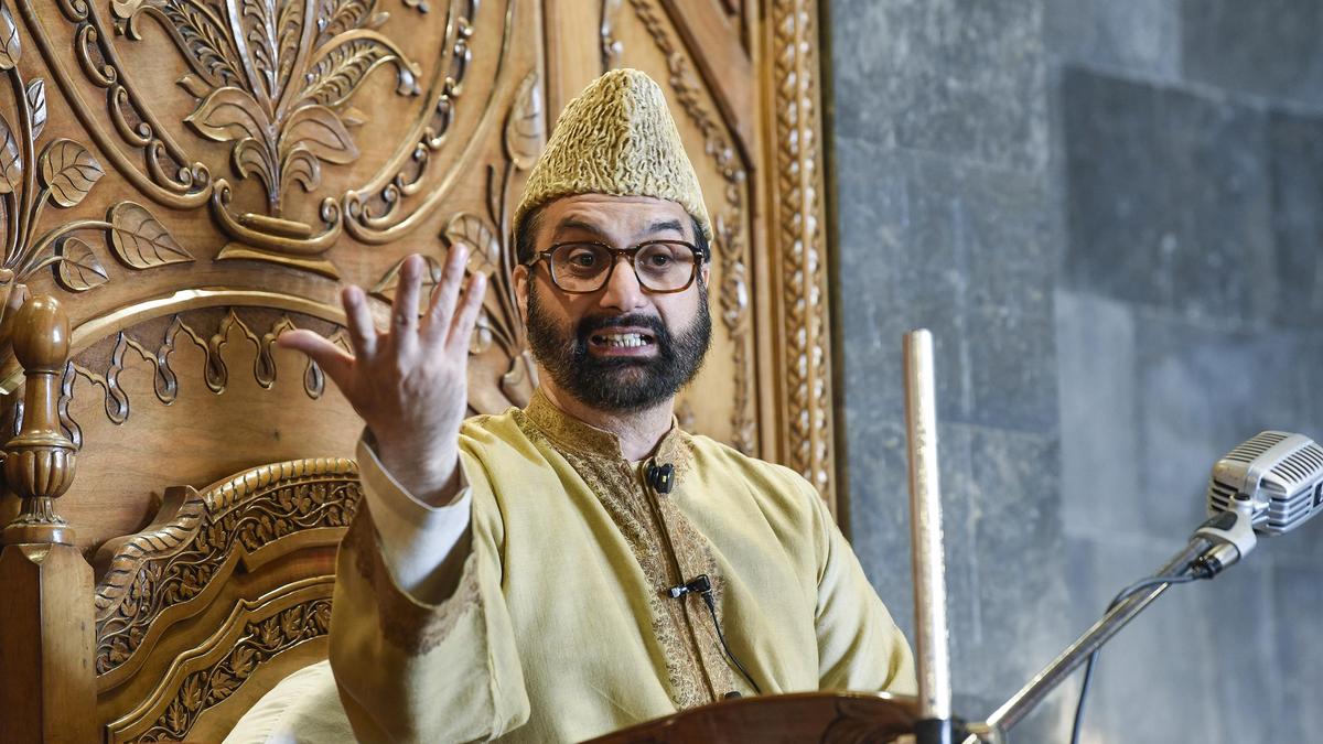 In Friday sermon, Mirwaiz expresses concern over ‘worrying’ situation in Palestine, Iran, Afghanistan